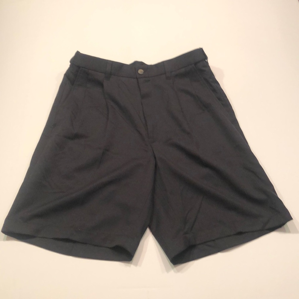 Men’s Dress/Golf Shorts size 32 Excellent Condition
